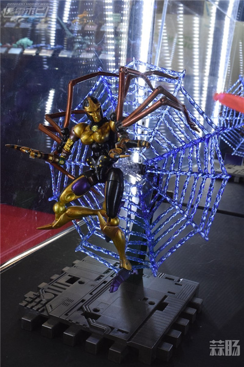 變形金剛大師系列MP-46野獸戰(zhàn)爭(zhēng)毒蜘蛛售價(jià)在900元左右