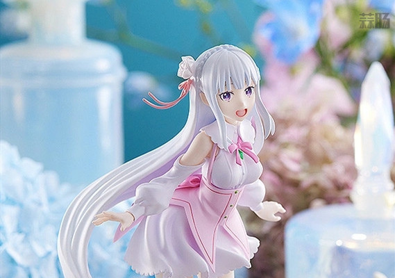 良笑社推出PUP《Re：從零開始》愛蜜莉雅 雪之回憶Ver.手辦