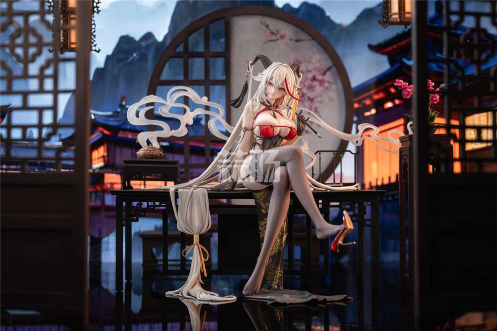 AniGame推出《碧藍航線》埃吉爾 金龍騰祥云Ver.1/6手辦